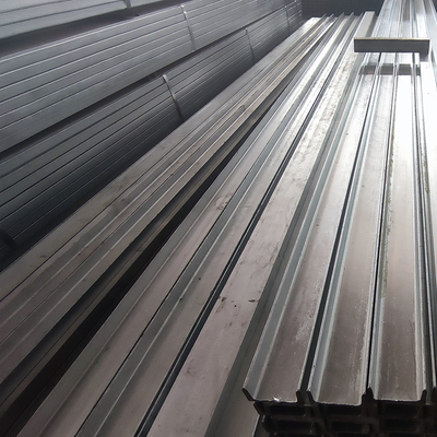 6 mm 8 mm gegalvaniseerd kanaalstaal structureel metalen profiel C / U-vorm